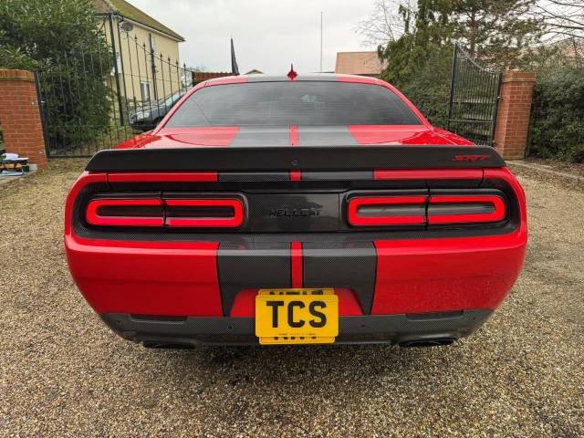 2015 Dodge Challenger 6.2 SRT HELLCAT 707hp 8Spd Auto LHD (import)