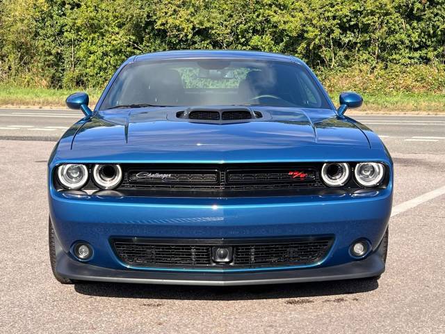 2023 Dodge Challenger 5.7 shaker 390hp