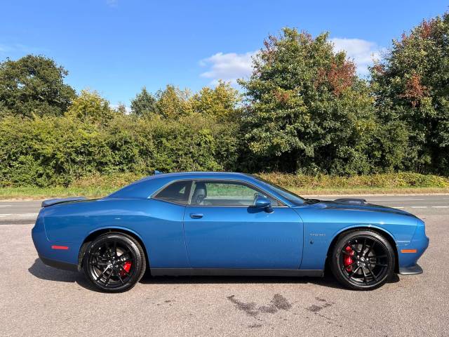 2023 Dodge Challenger 5.7 shaker 390hp