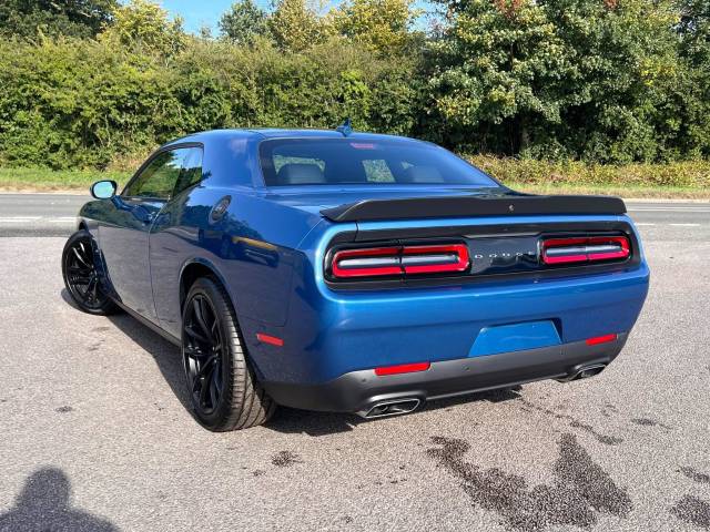 2023 Dodge Challenger 5.7 shaker 390hp